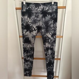 Wild Fable Black and Gray Marble Tie-Dye Leggings